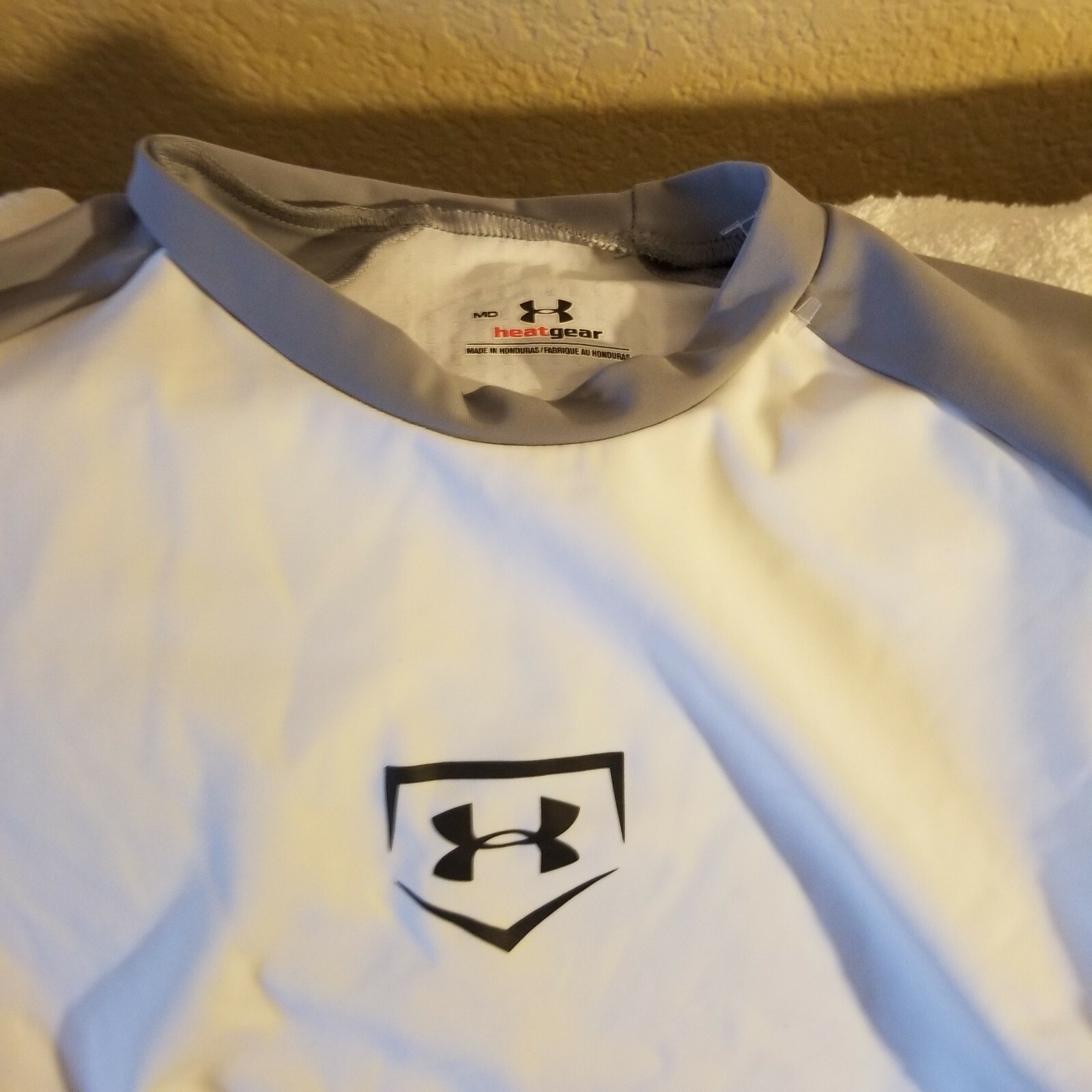 UNDER ARMOUR BASEBALL COMPRESSION SHIRT - MEDIUM - GRAY - THROWBACK - NWT