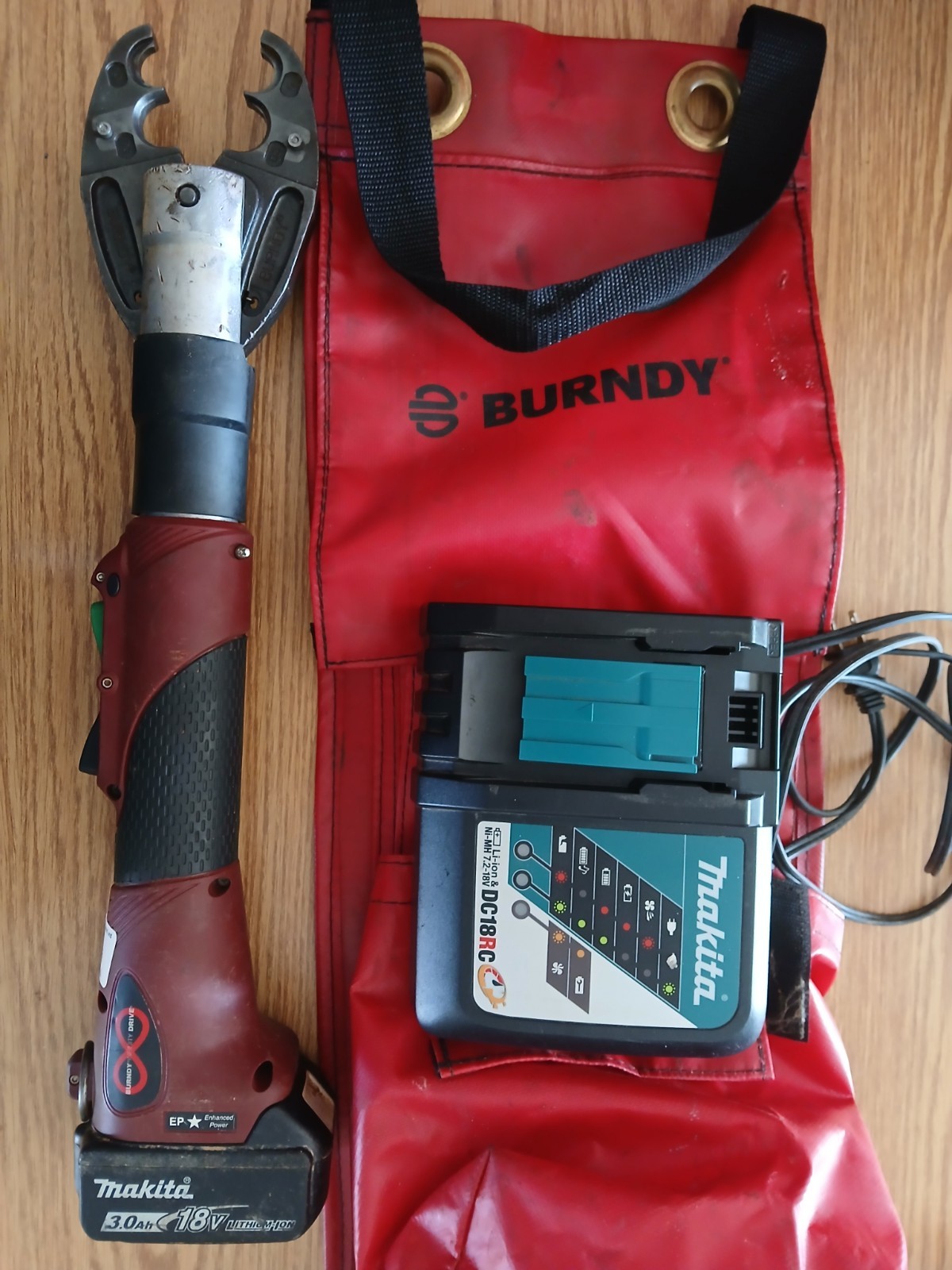 Burndy PATMD-LW Hydraulic Battery Crimper 6 Ton W Die BG D3 jaw Crimping Tool