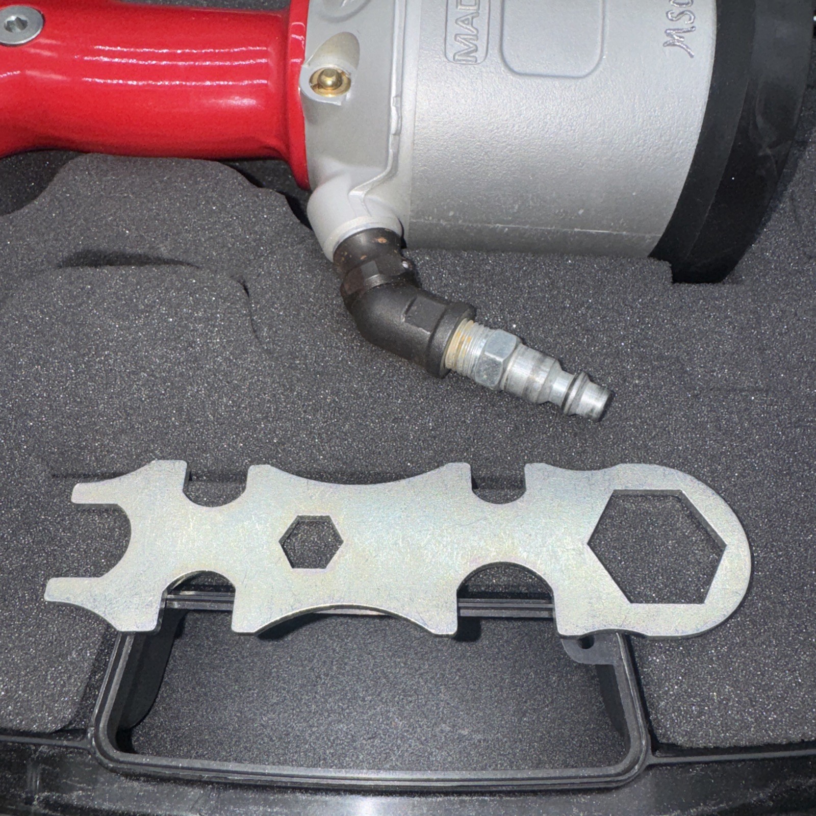 Atlas RIV938 rivet nut hydro pneumatic insert tool Great Condition!