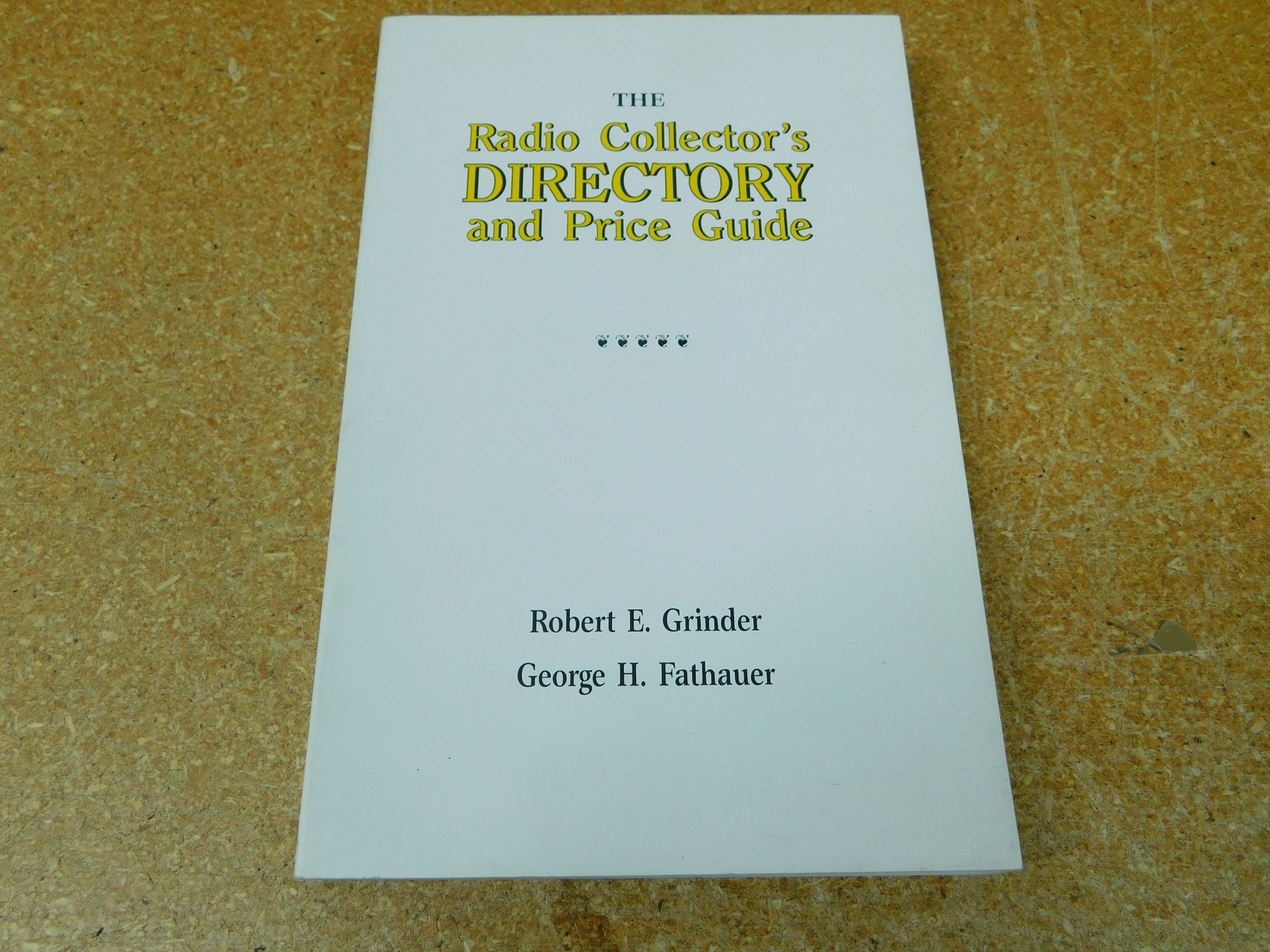 Robert Grinder Radio Collector's Directory Price Guide Ham Radio Book (original)