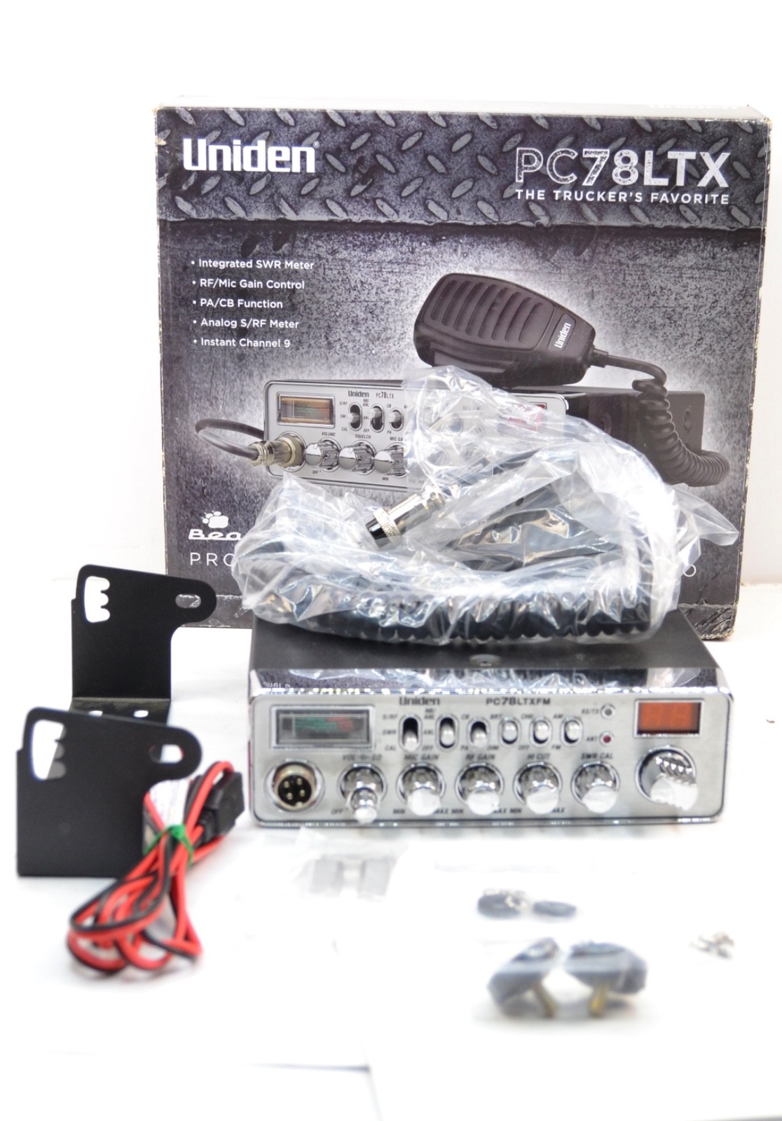 Uniden Bearcat Professional 40 Channel CB Radio PC78LTX Powers On See Video