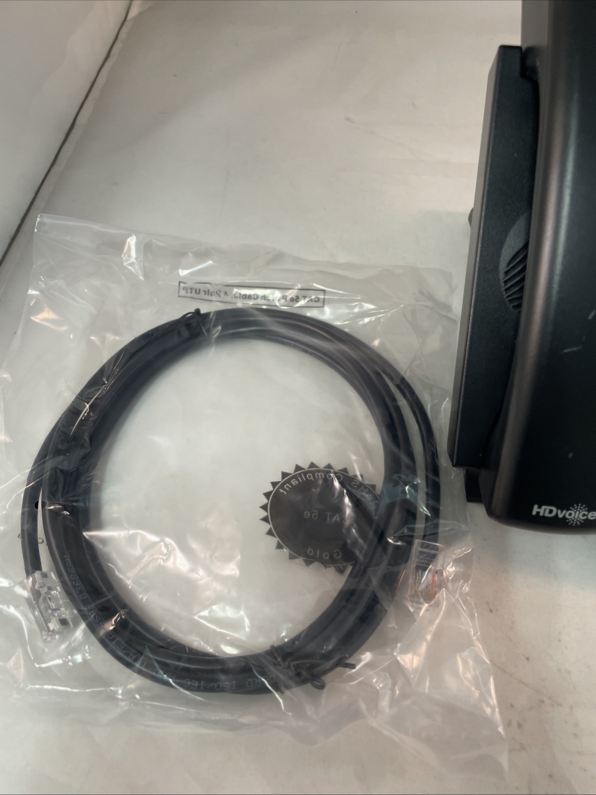 Polycom VVX 411 IP Phone (220048450019)