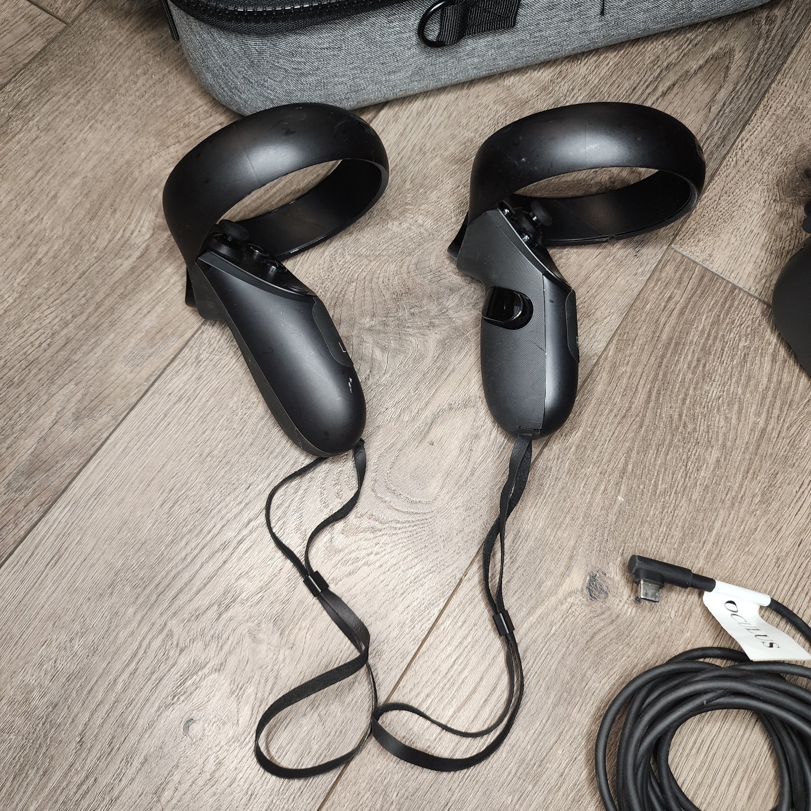 READ! Meta Oculus Quest 1 VR Virtual Reality Headset MH-B 64GB