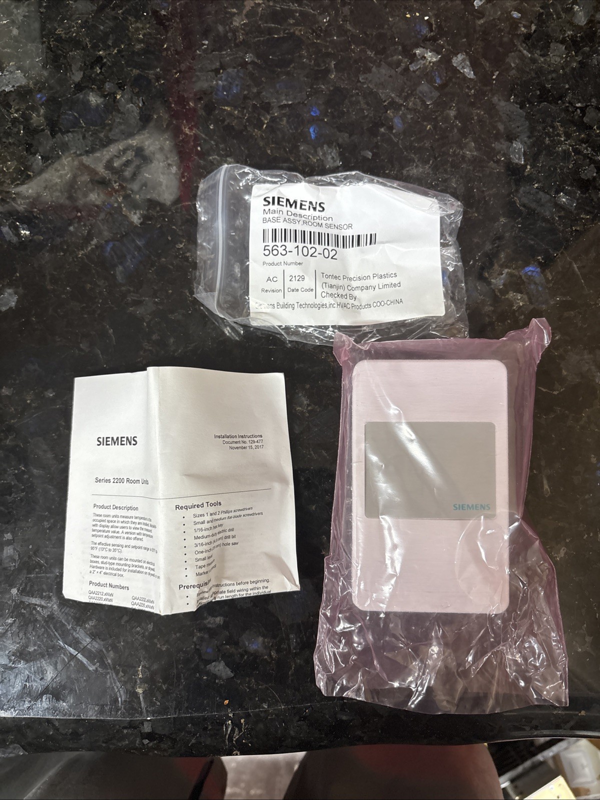 NEW SIEMENS  BASE ROOM SENSOR SERIES-2200