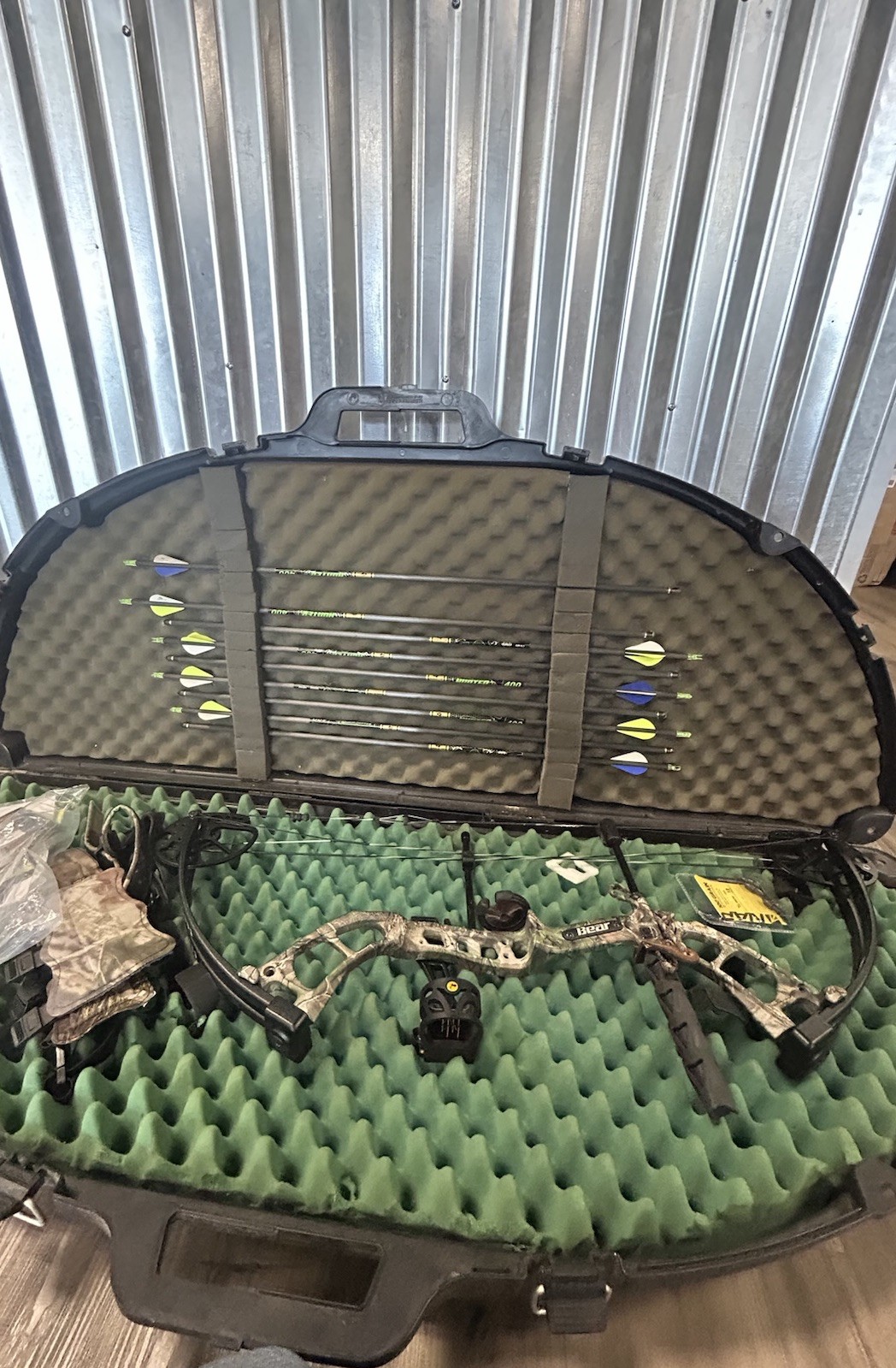 bear archery compound bow Cruzer