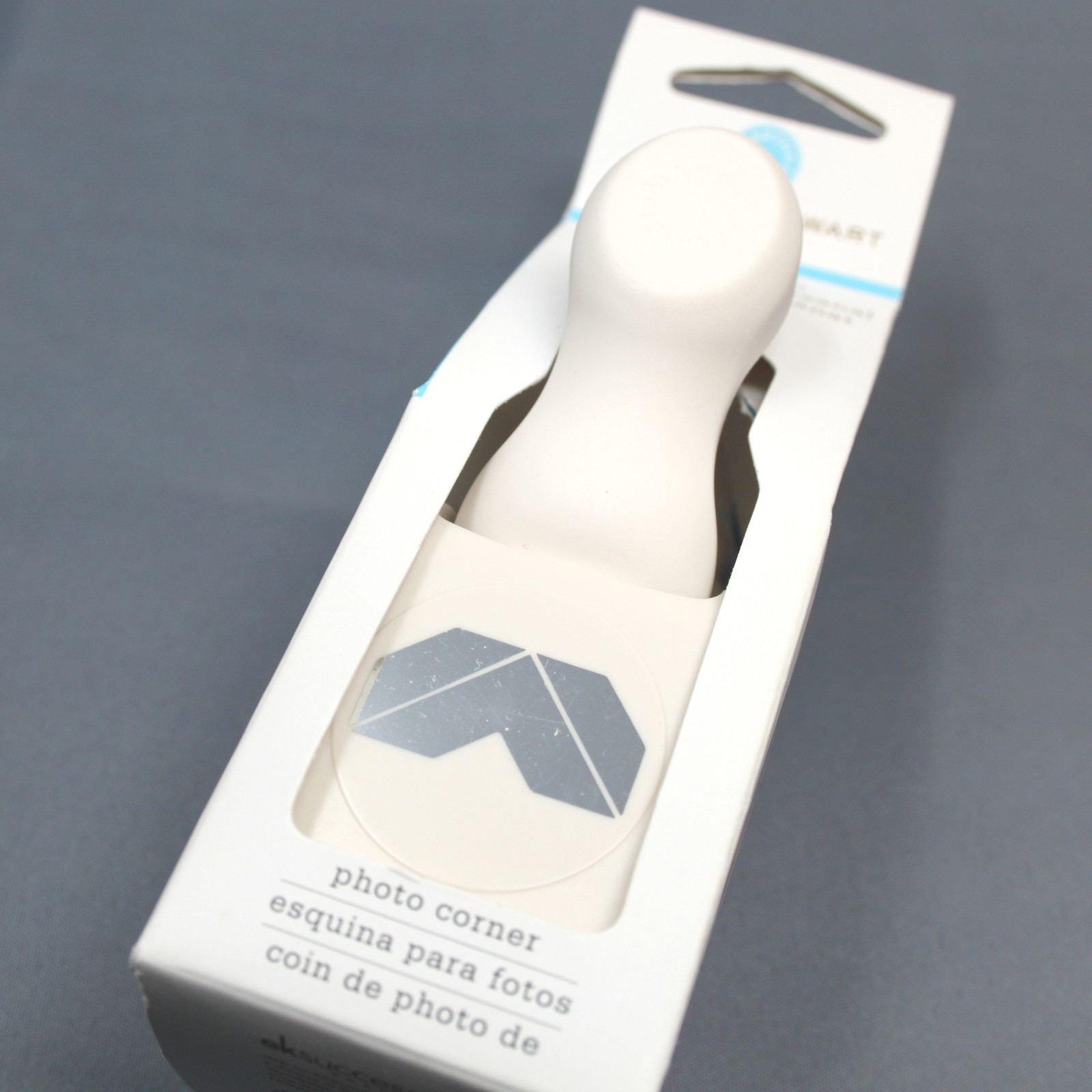 NEW Martha Stewart Photo Corner Craft Punch (RARE)