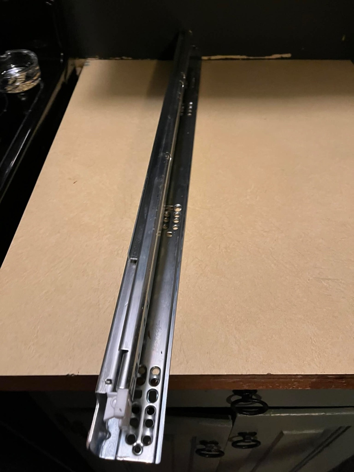 Accuride 3135EC - 28" ECLIPSE EASY-CLOSE AND UNDERMOUNT SLIDE - LEFT SIDE ONLY