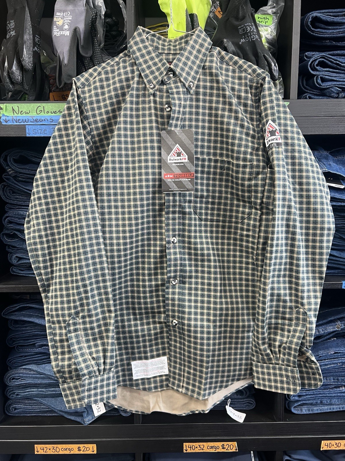 New Bulwark FR plaid shirt Size Small Navy/Green/khaki Pattern