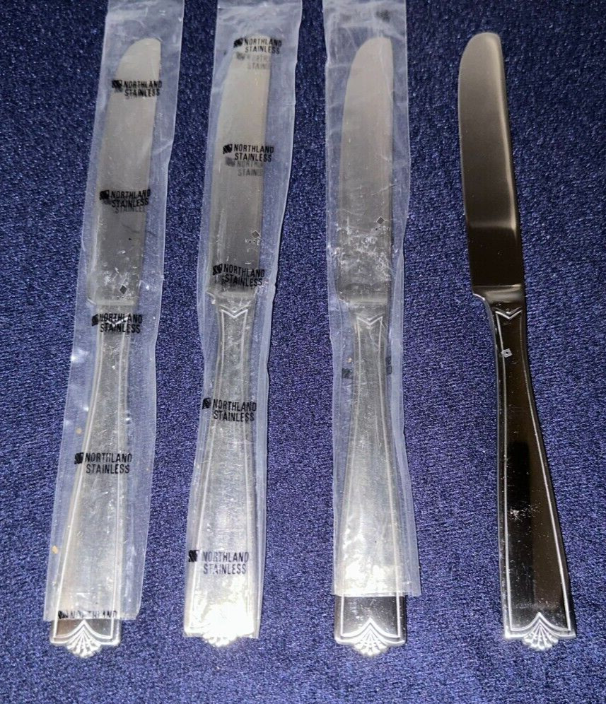NEW (Set of 4) Northland Stainless FAIR OAKS 9 1/8" DINNER KNIVES (Korea)