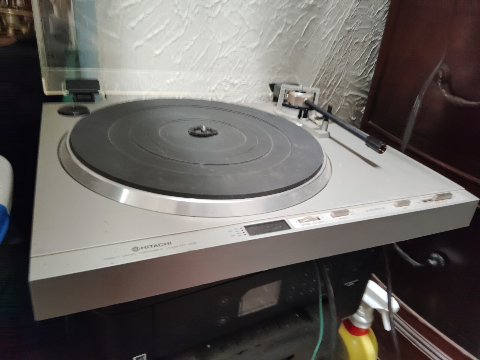 Hitachi Turntable
