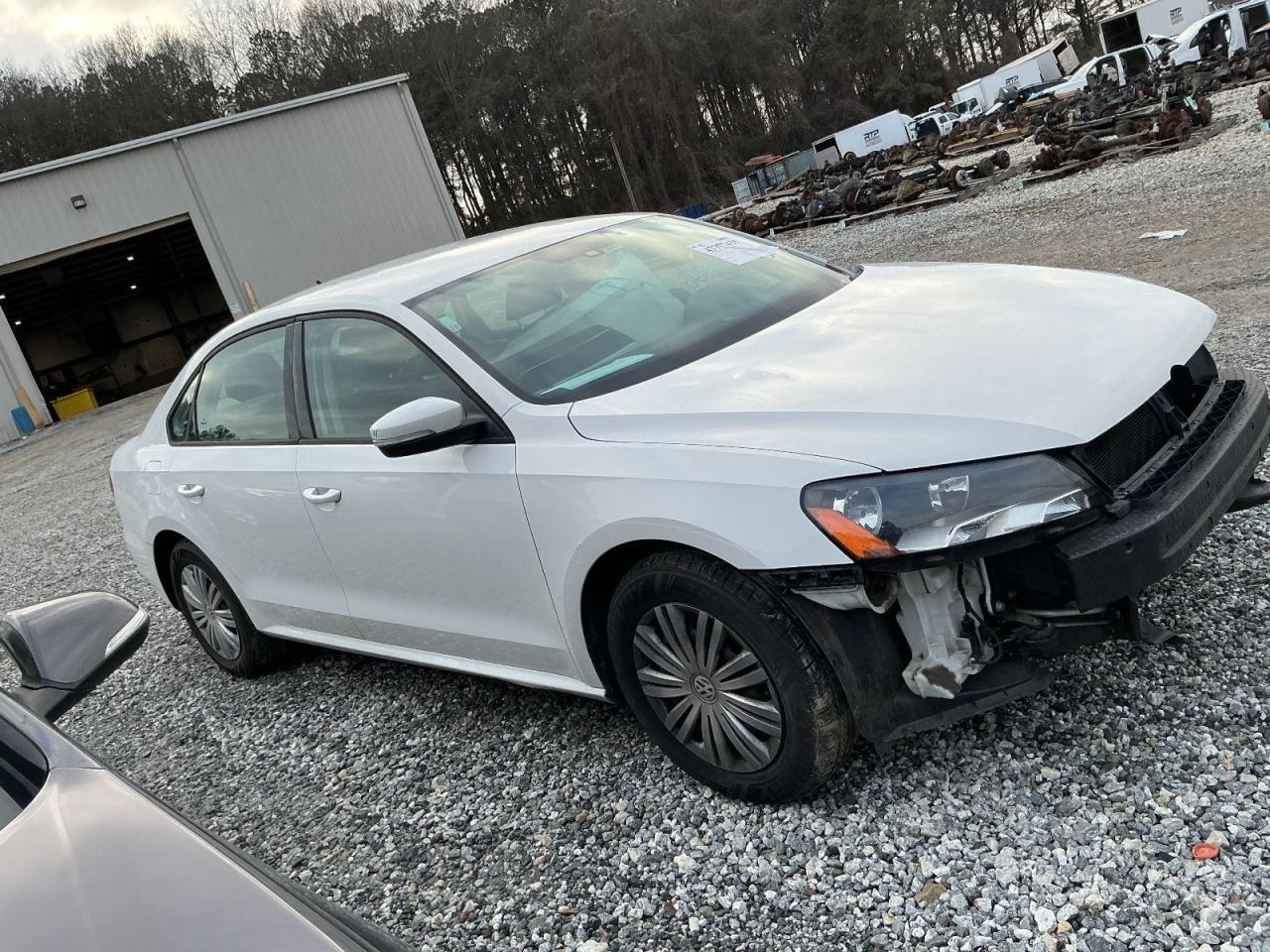 PASSAT 2015 Glove Box 4936879