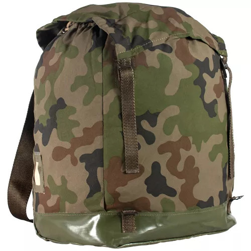 Polish M93 Camo Rucksack  Woodland Camo Standard: 17" x 13.5" x 9.5" Expanded: