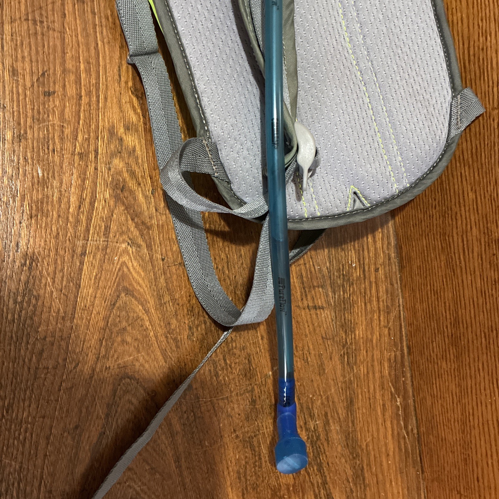 Camelbak HydroBak Hydration Pack 1.5 L Pre-owned Yellow & Gray