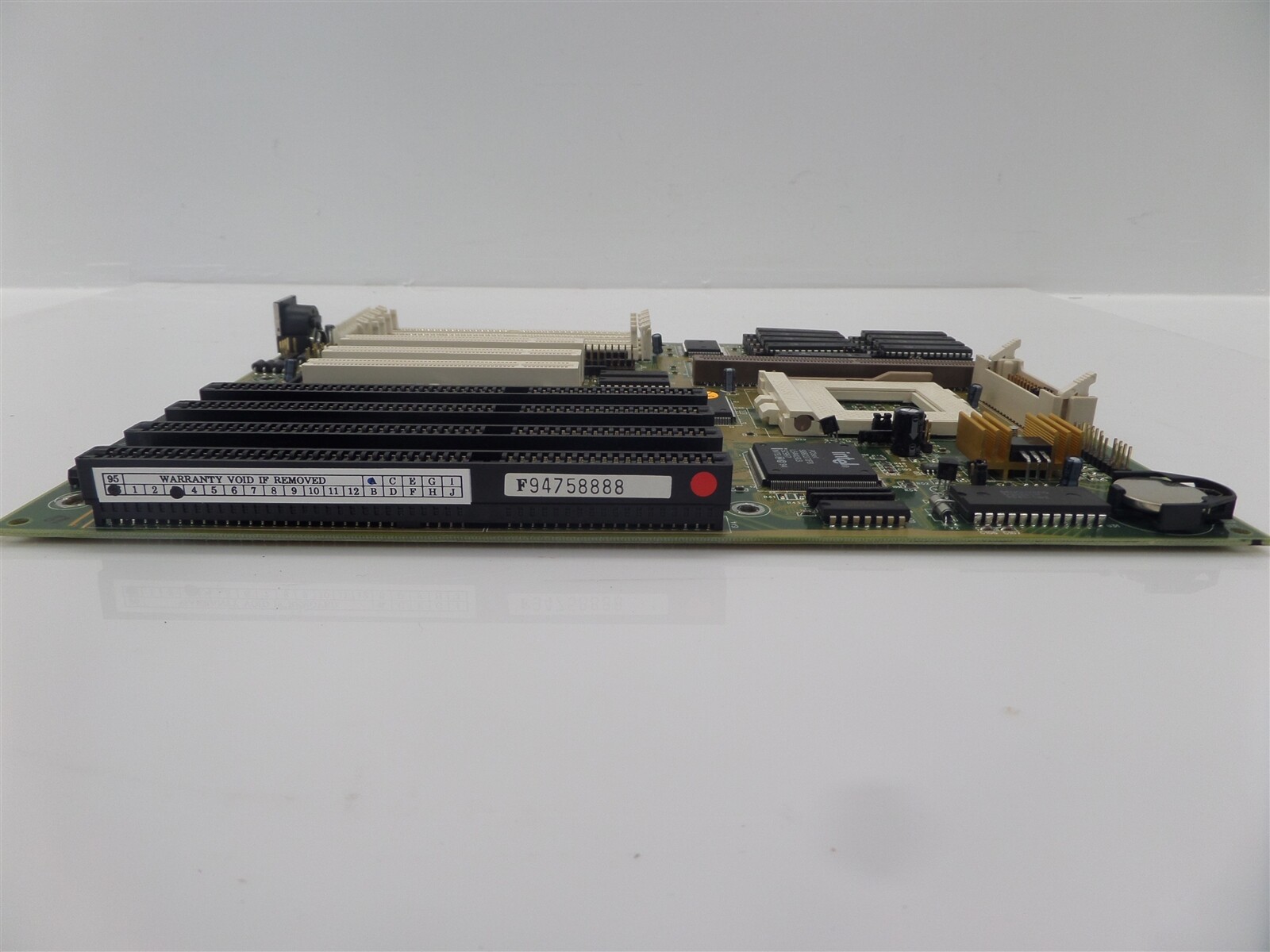 Freetech 586F61 Socket 7 Motherboard 01-00613A - No CPU No RAM