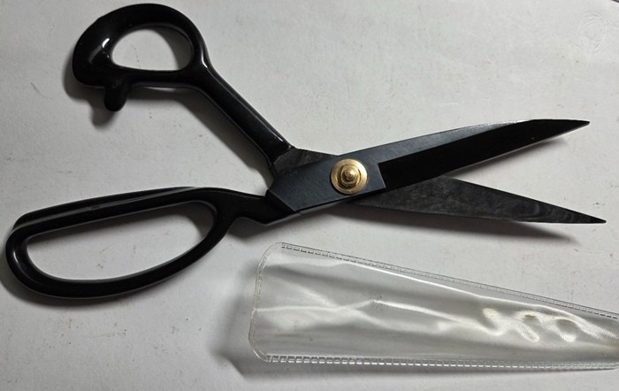 Guggenhein® Professional Shears & Scissors Collection (9" Tailor Shears (IX) 🔥