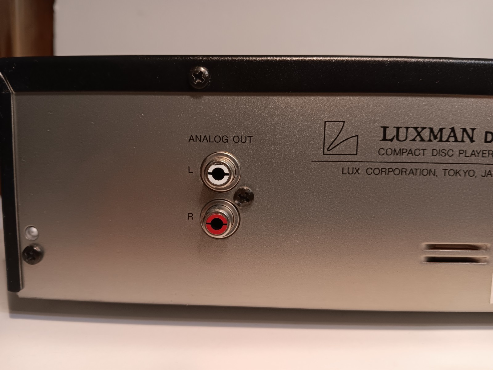 Luxman DZ-111 CD Player (With Remote) Tested