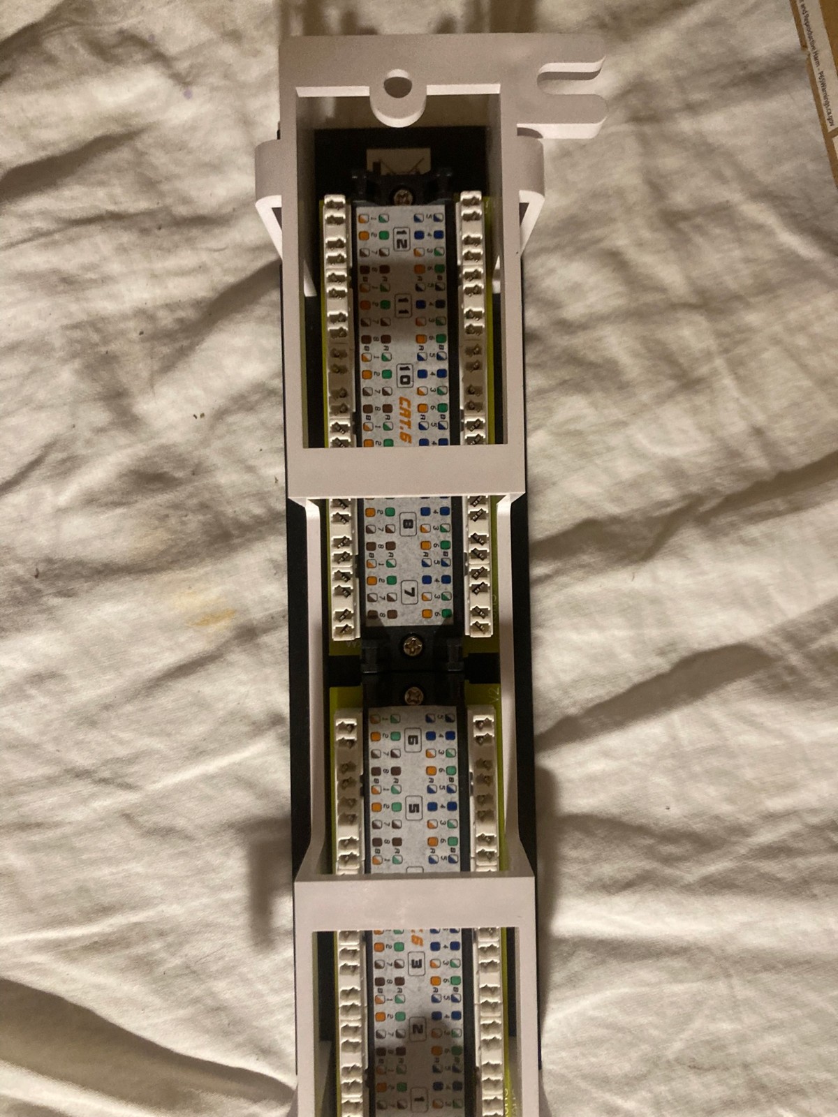 CAT6 Intellinet 12 port wall mount patch panel