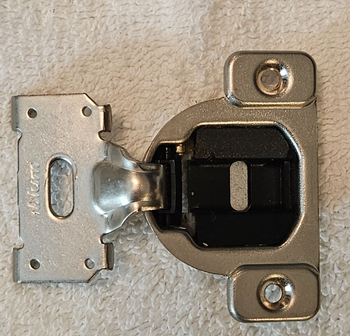 Blum 110º Cabinet Hinge Compact 34.355-01.01 face frame 22.01  1/2" overlay