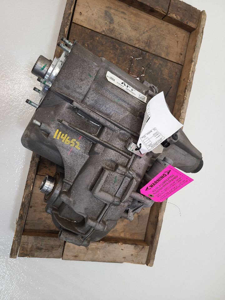 Used Transfer Case Assembly fits: 2017 Chevrolet Tahoe transfer case opt NP0 Gra