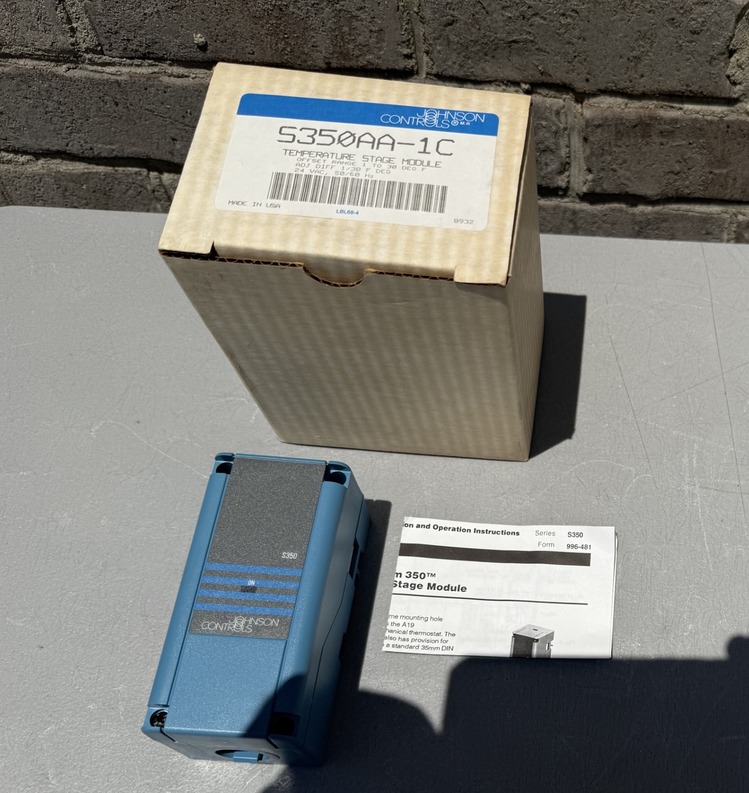 NEW in Box JOHNSON CONTROLS S350AA-1C Temperature Stage Module