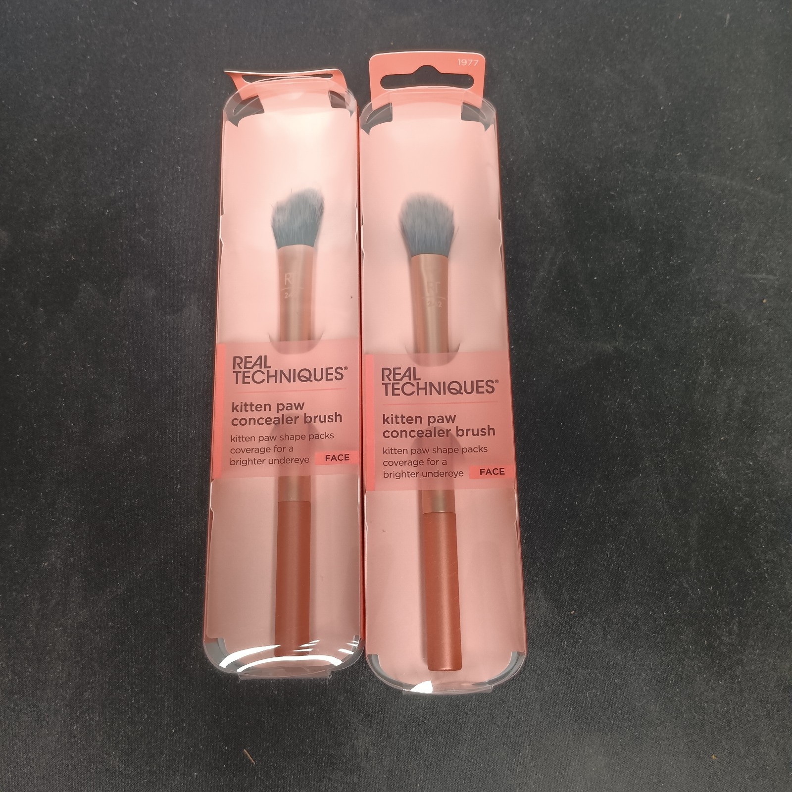 Real Techniques Brightening Concealer Makeup Brush, Kitten Paw Brush 2pk