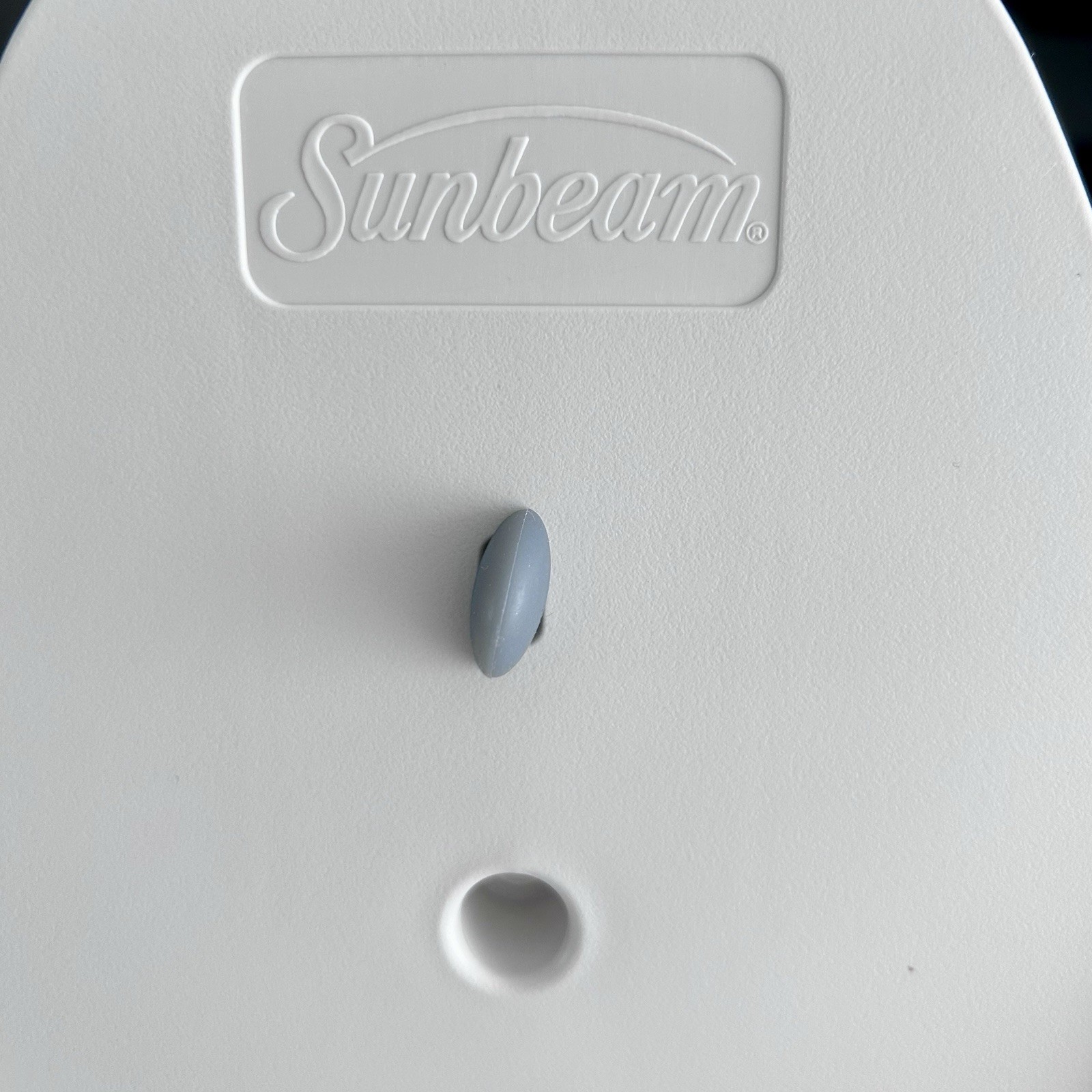 Sunbeam Wall Mount for Iron And Ironing Board Hook Mounting Hardware White NEW