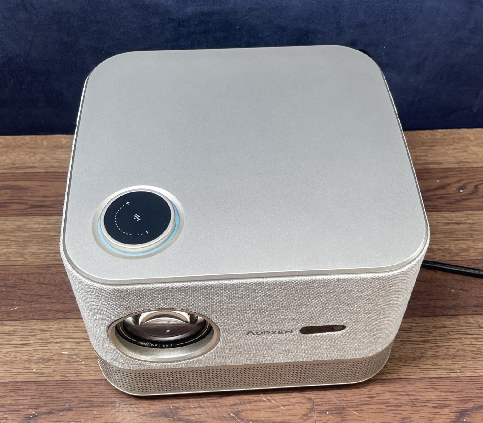 DEFECTIVE BOOM 3 Projector with 360 Rotatable G3D