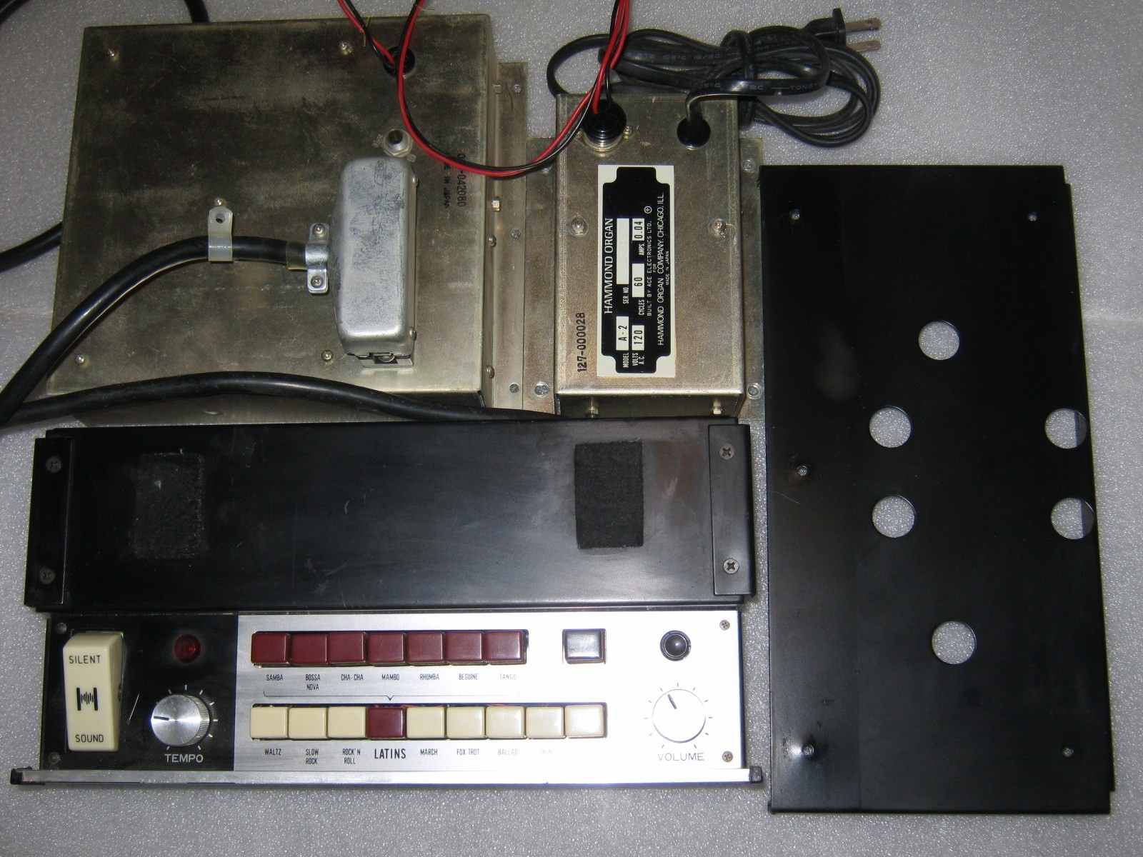 Vintage Hammond Rhythm II  Analog Drum Machine