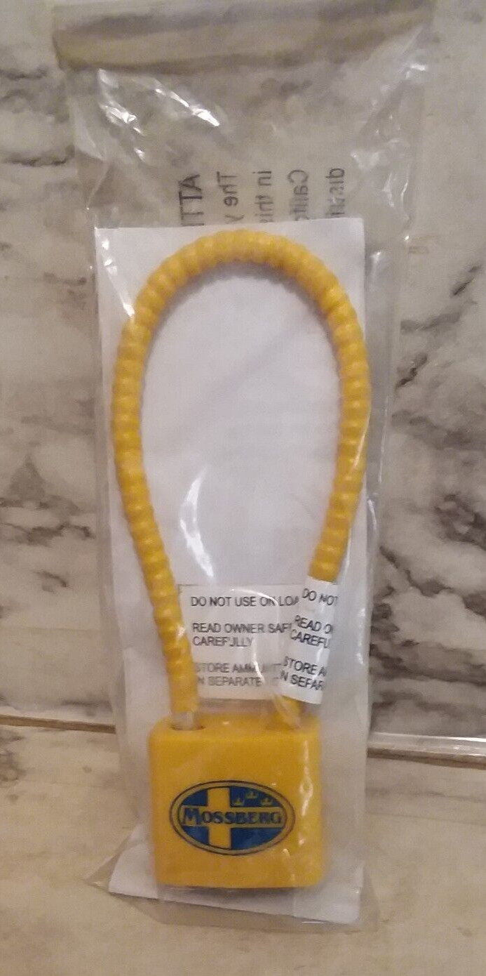MOSSBERG Cable Gun Lock Pistol Rifle Shotgun Child Safety - 2 Keys, Yellow - NEW