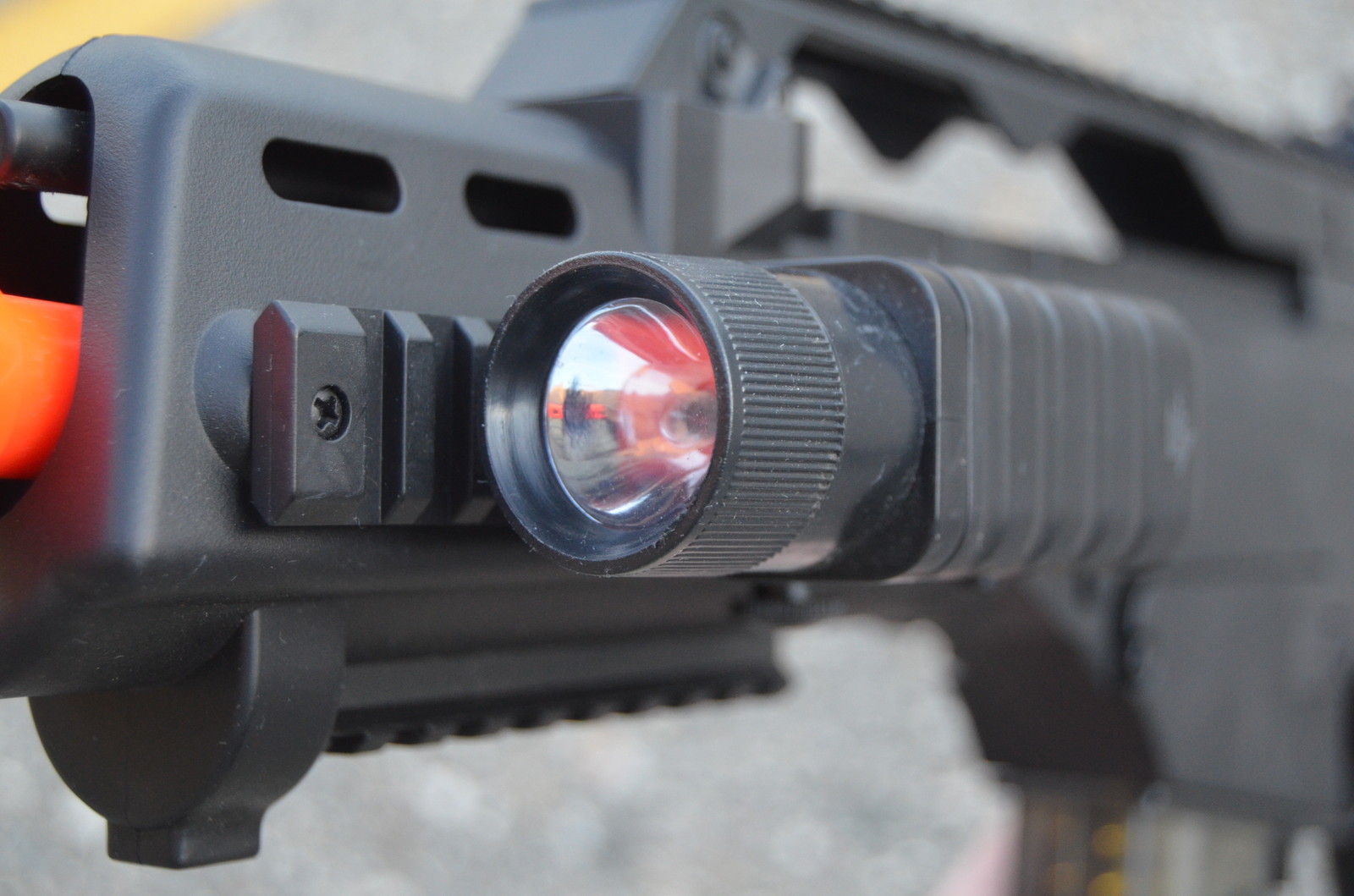 1xx Flashlight for Double Eagle M82/M83/M85 Electric Airsoft Gun Plus Battery