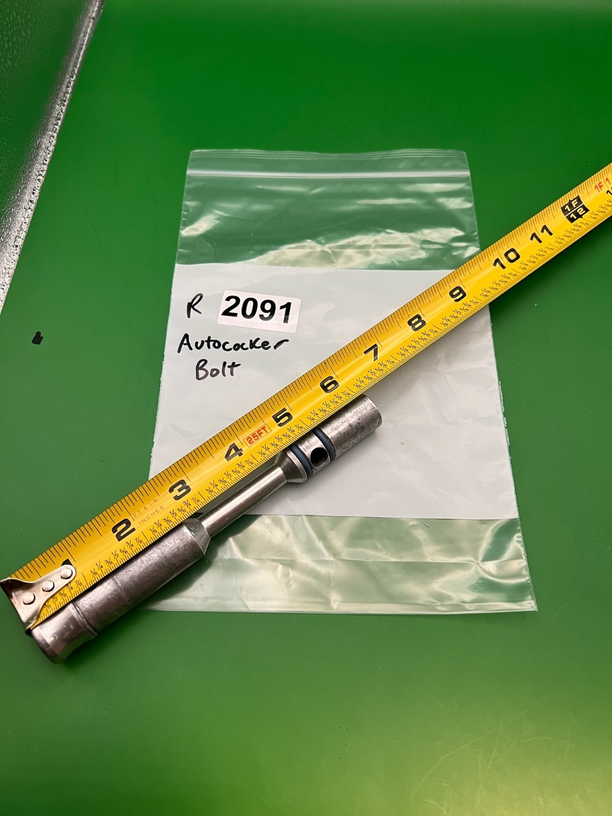 Autococker Bolt