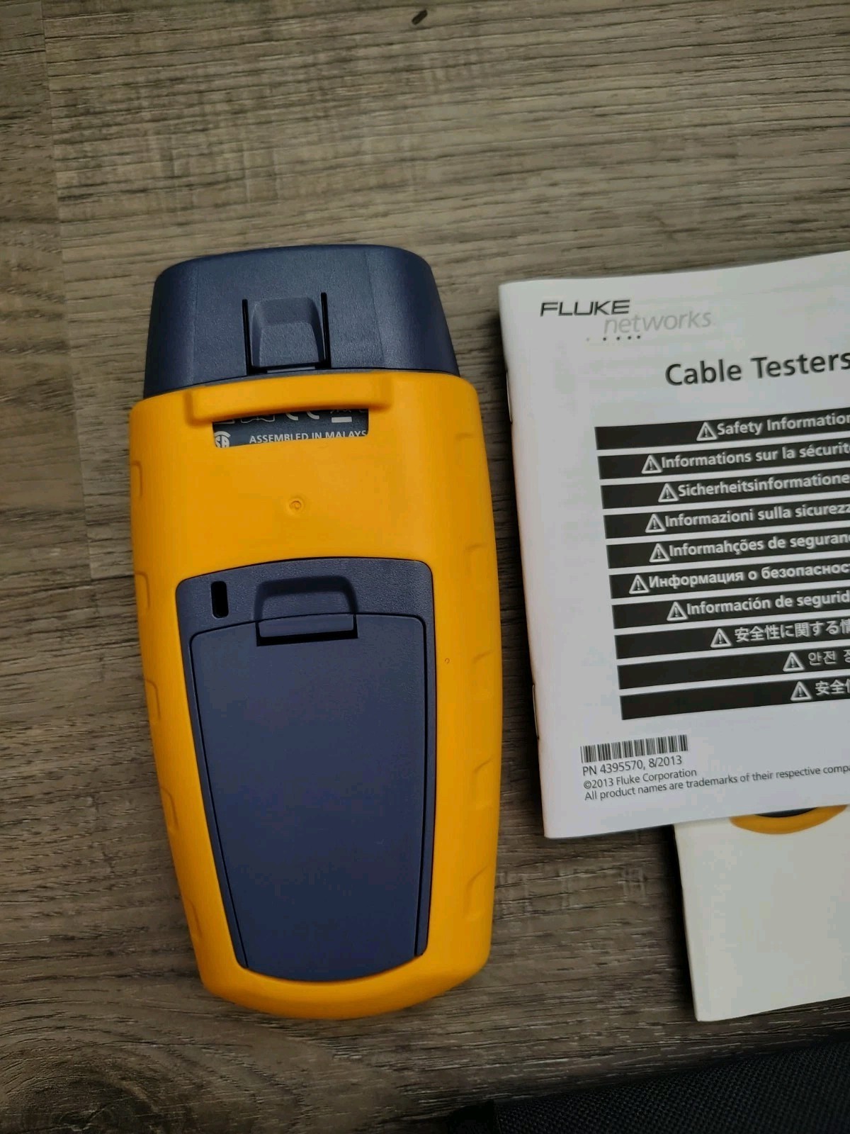 Fluke Networks Microscanner2 MS2-100 Cable Verifier w Fluke Soft Case