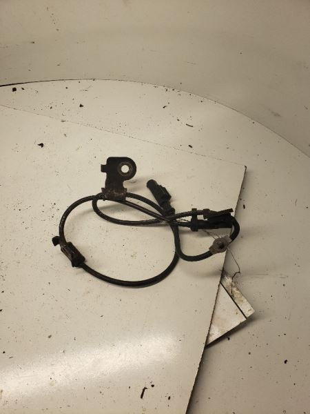 2005 Subaru Legacy Chassis Sensor OEM 1099098