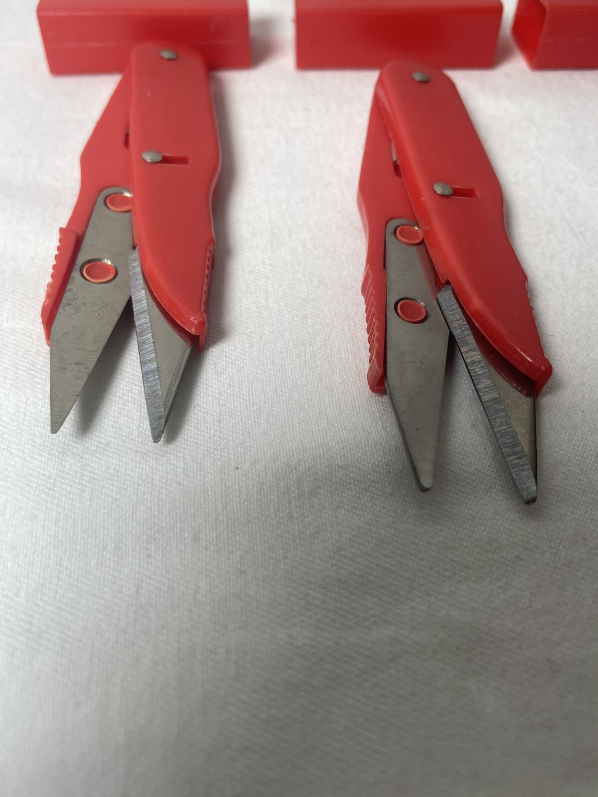 Wiss Quick Clip Speed Cutter Scissors And 4 Red Unbranded Quick Clips Lot Of 5