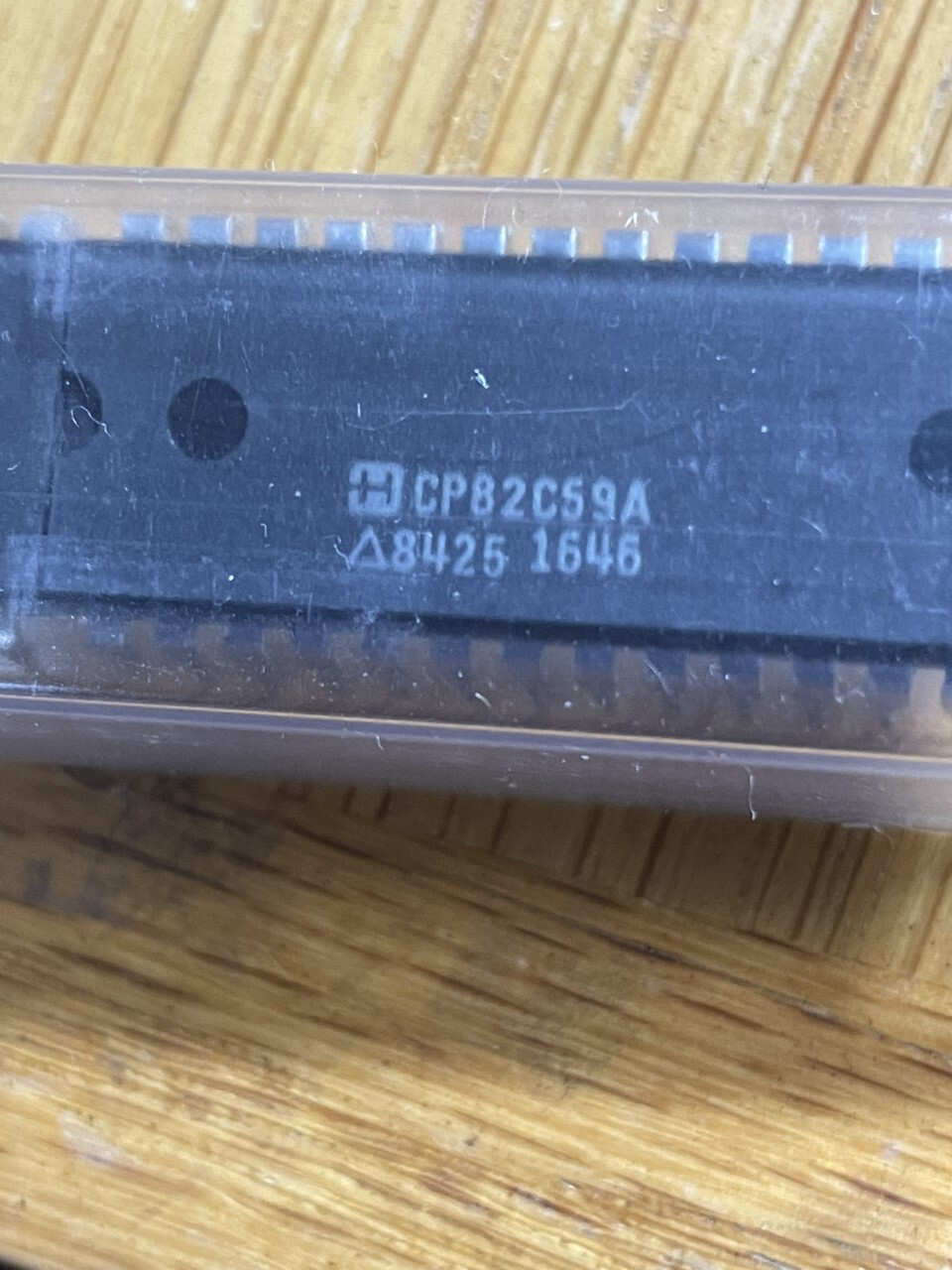 A lot of TWO (2) HARRIS CP82C59A, Programmable Interrupt Controller, 28 PDIP