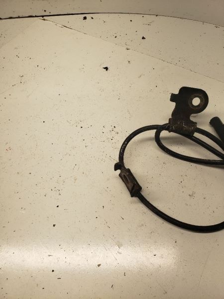 2005 Subaru Legacy Chassis Sensor OEM 1099098