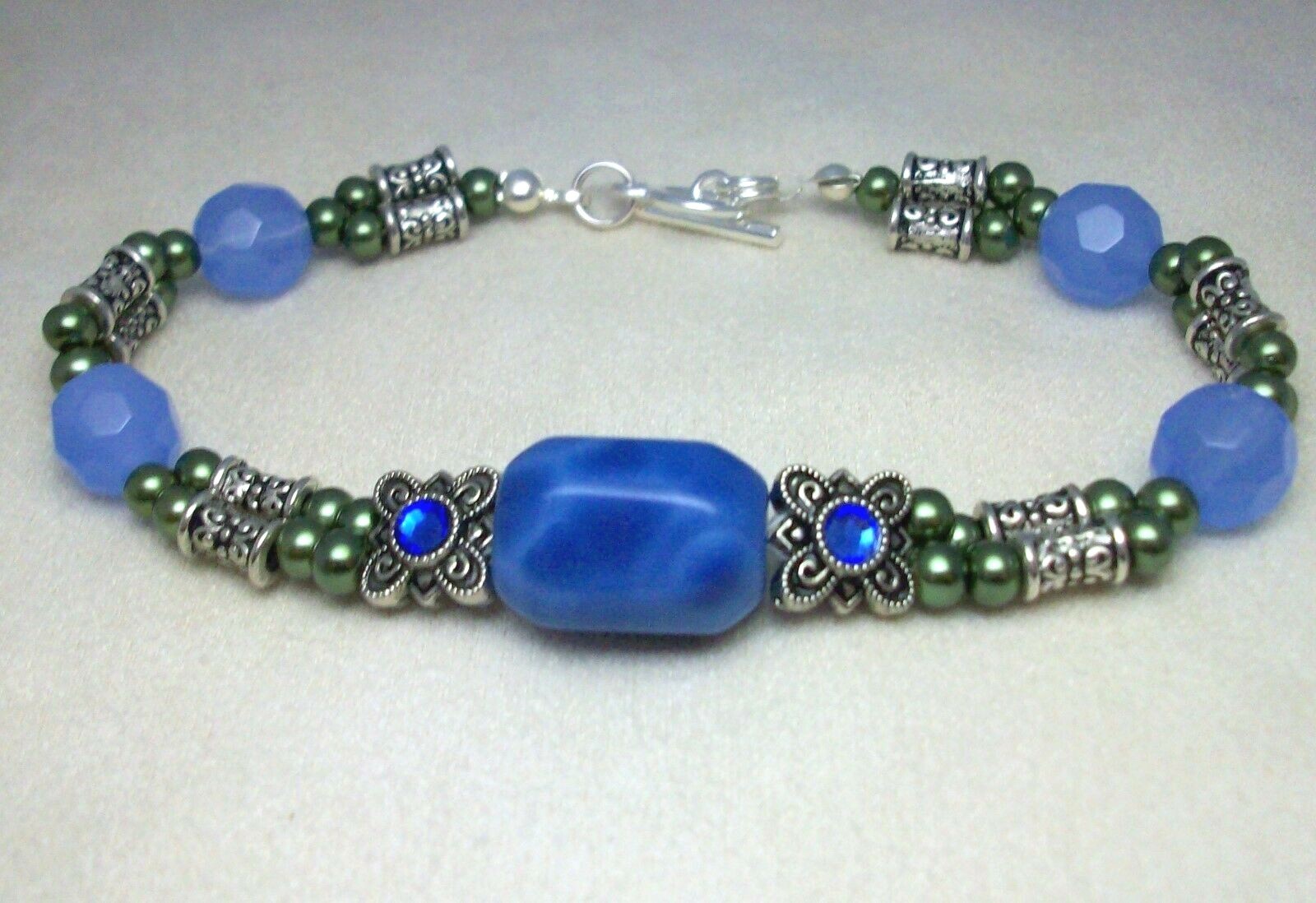 NEW BRACELET BLUE NATURAL AGATE GREEN FAUX PEARL BEADS SILVER PLATED CLASP