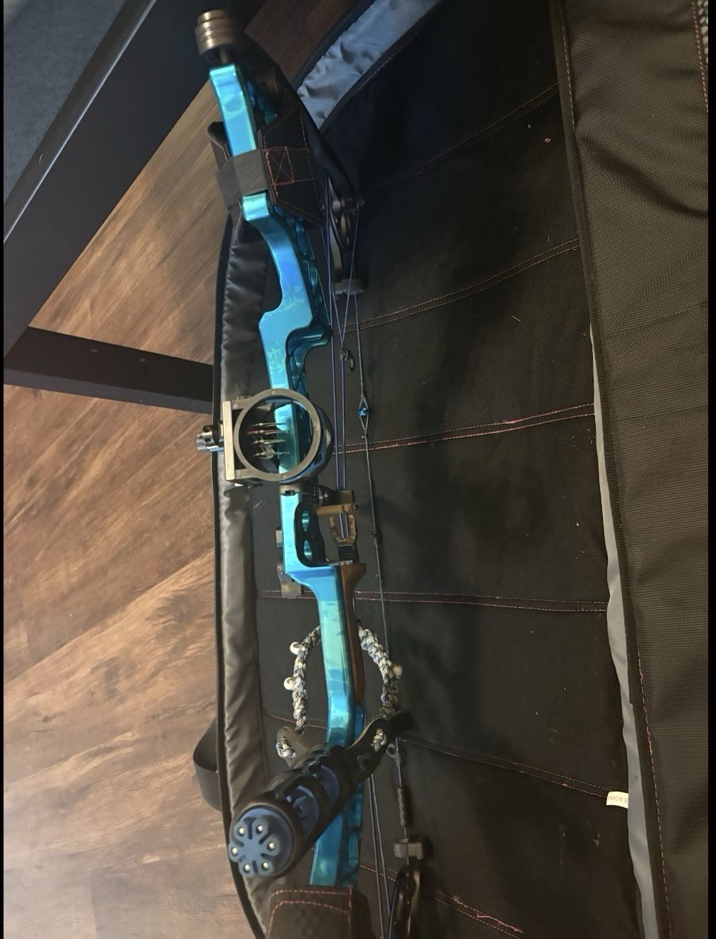 Bowtech Target Compound Bow Package – MINT CONDITION – Complete Setup