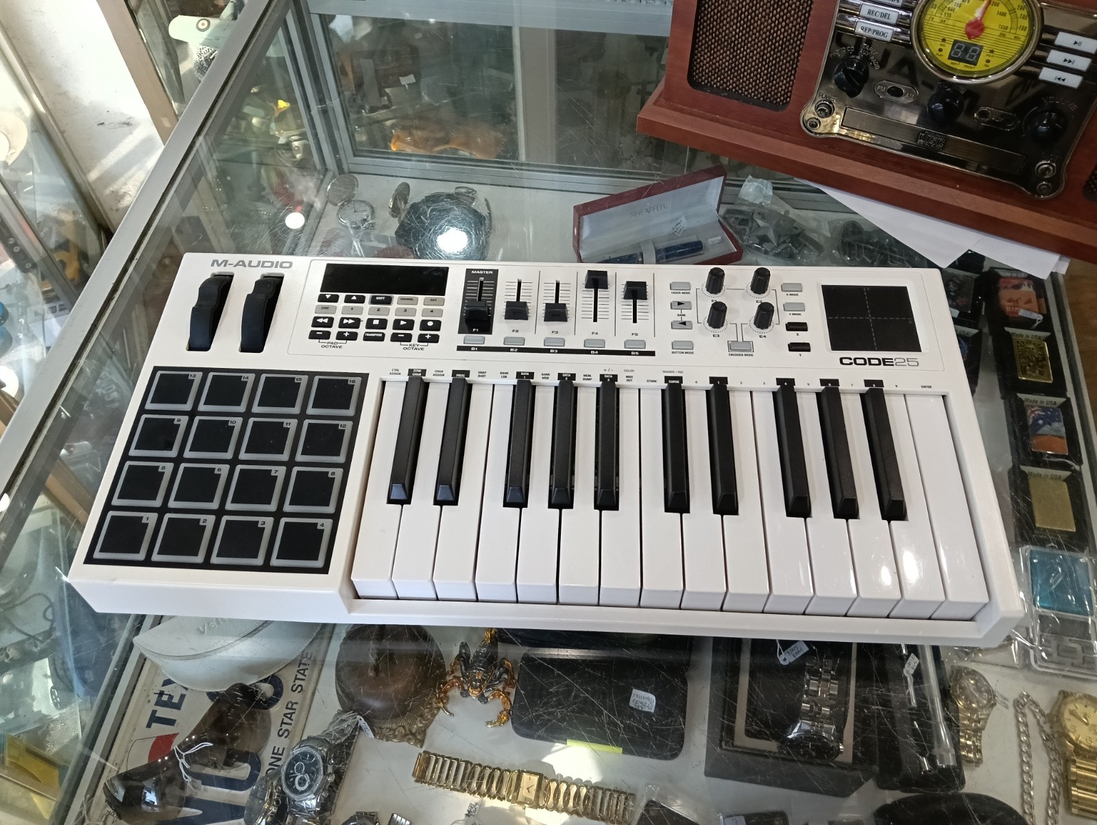 M-Audio Code 25 USB MIDI Controller - FOR PARTS OR NOT WORKING !