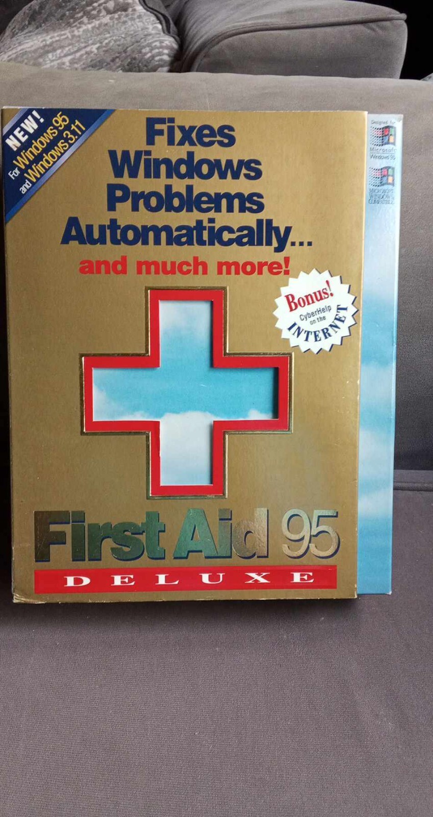 First Aid 95 Deluxe For Windows 95 CDROM Version By CyberMedia w/ Bonus