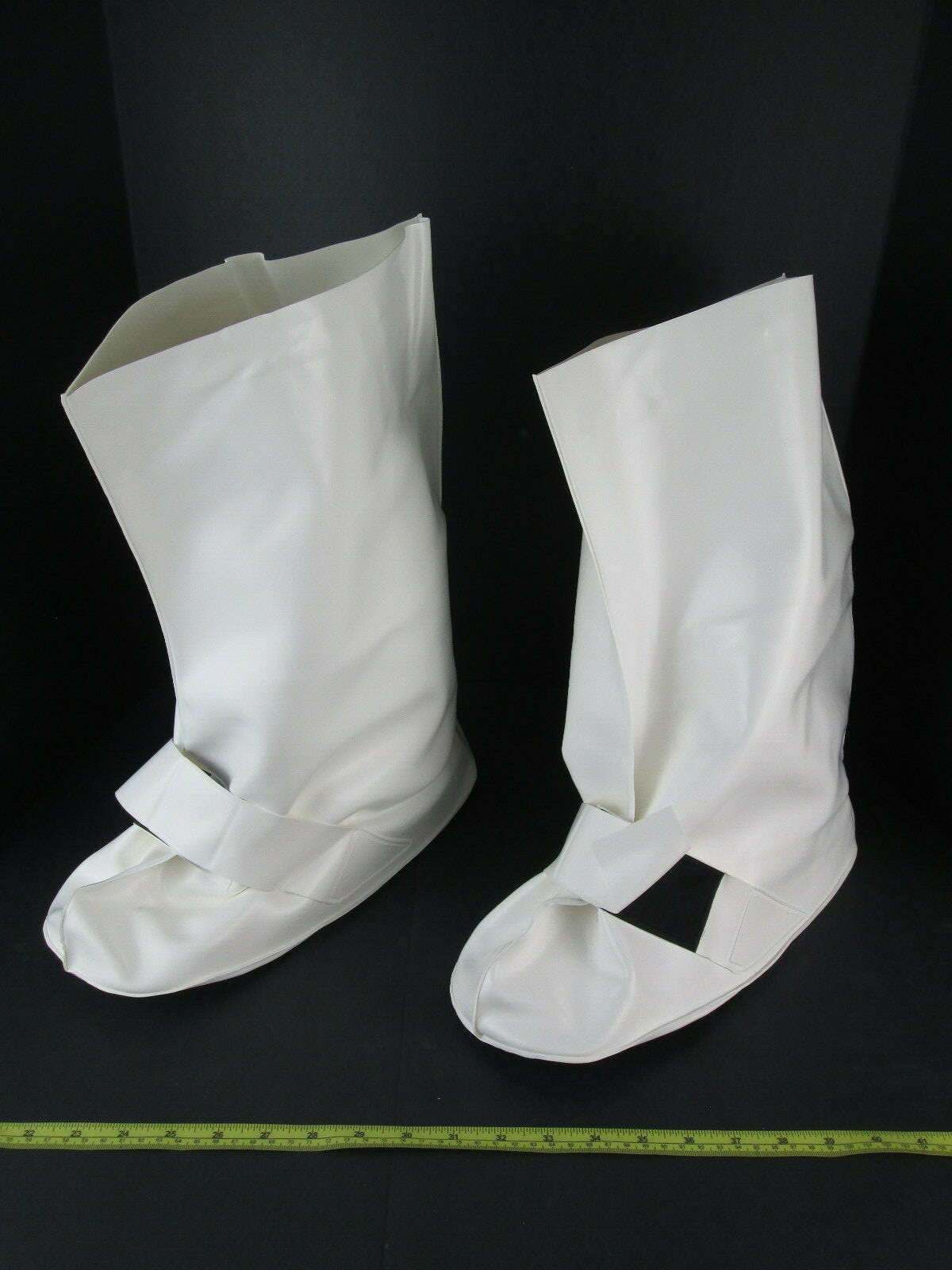 New Pair of Overboot Boot Covers Vinyl Shoe Covers Lab Protection Large .030 Mil