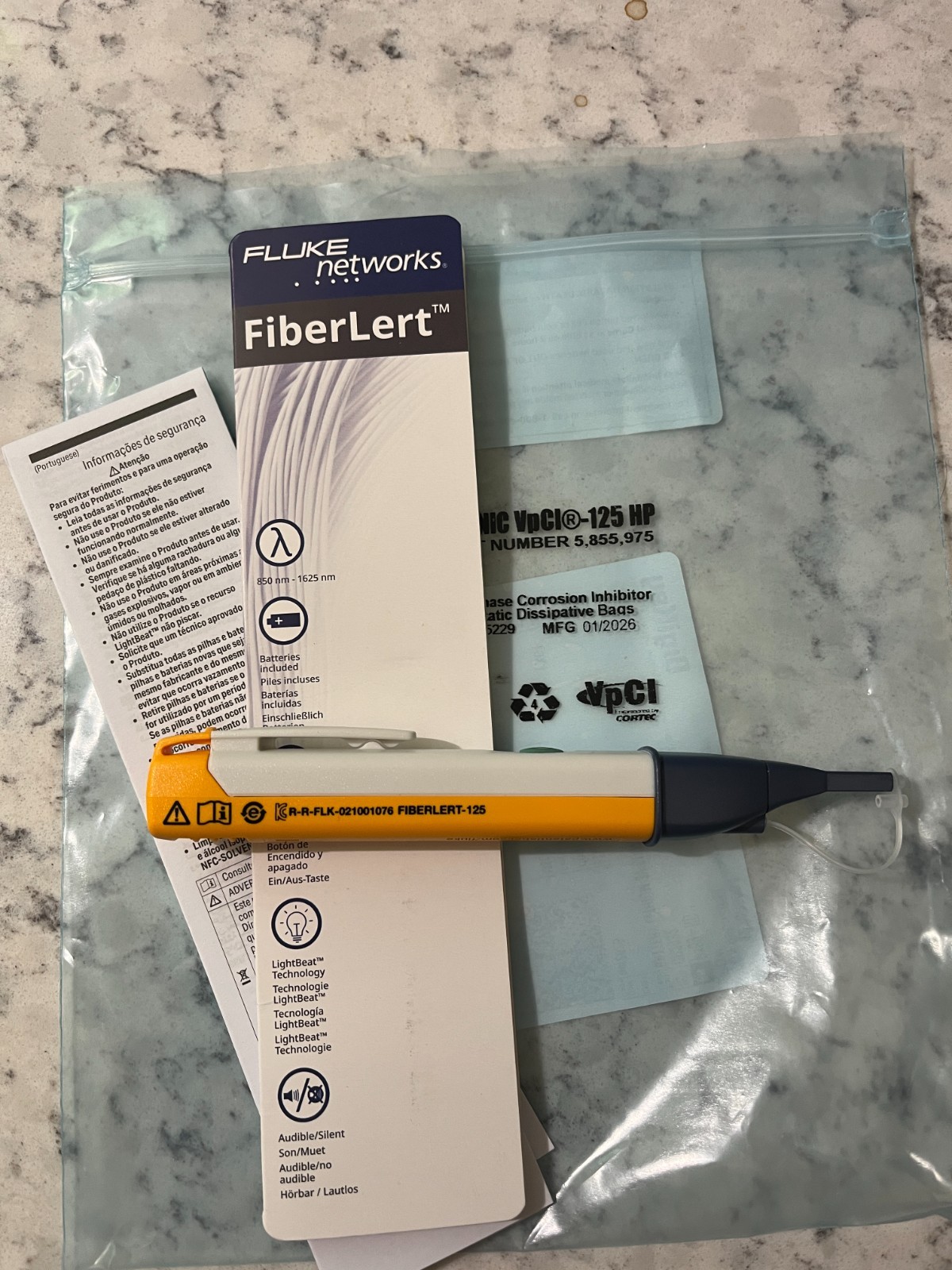 Fluke FiberLert-125 Live Fiber Detector MM/SM