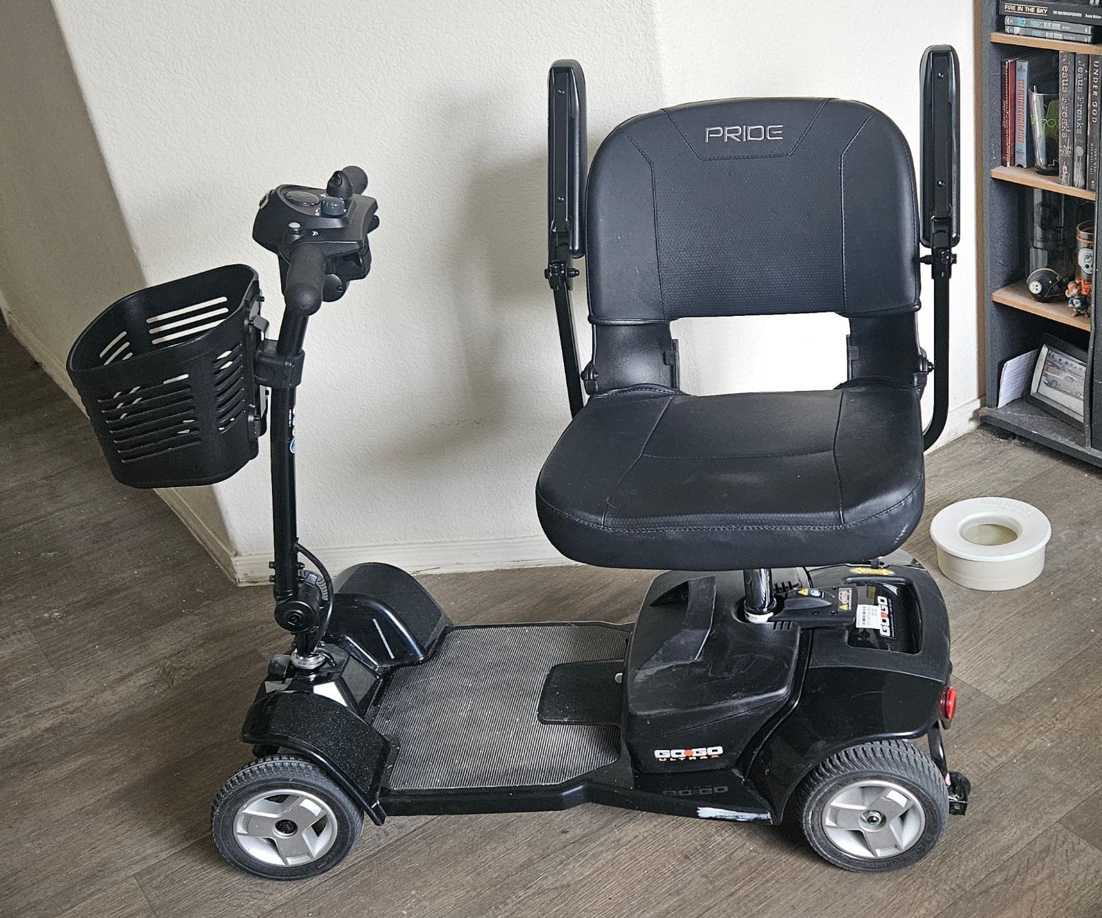 GOGO Ultra X PRIDE SCOOTER blk on blk sized 4 wheels scooter with black baske