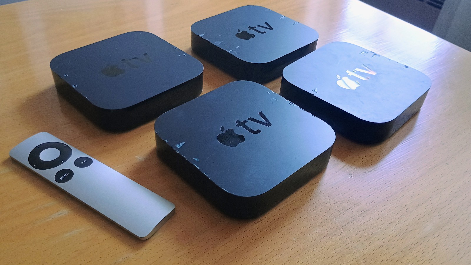 Lot of 4 Apple TV 3rd Generation Media Streamer A1469 & 1 remote Tested Working