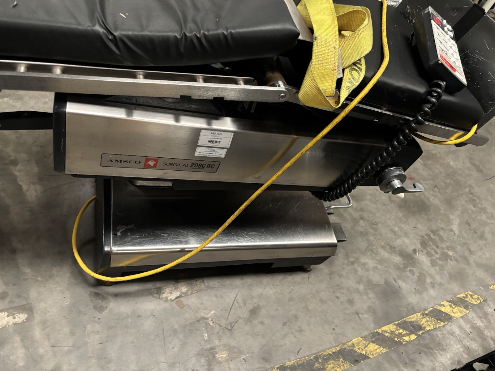 Amsco 2080RC Surgery Table With Handpiece
