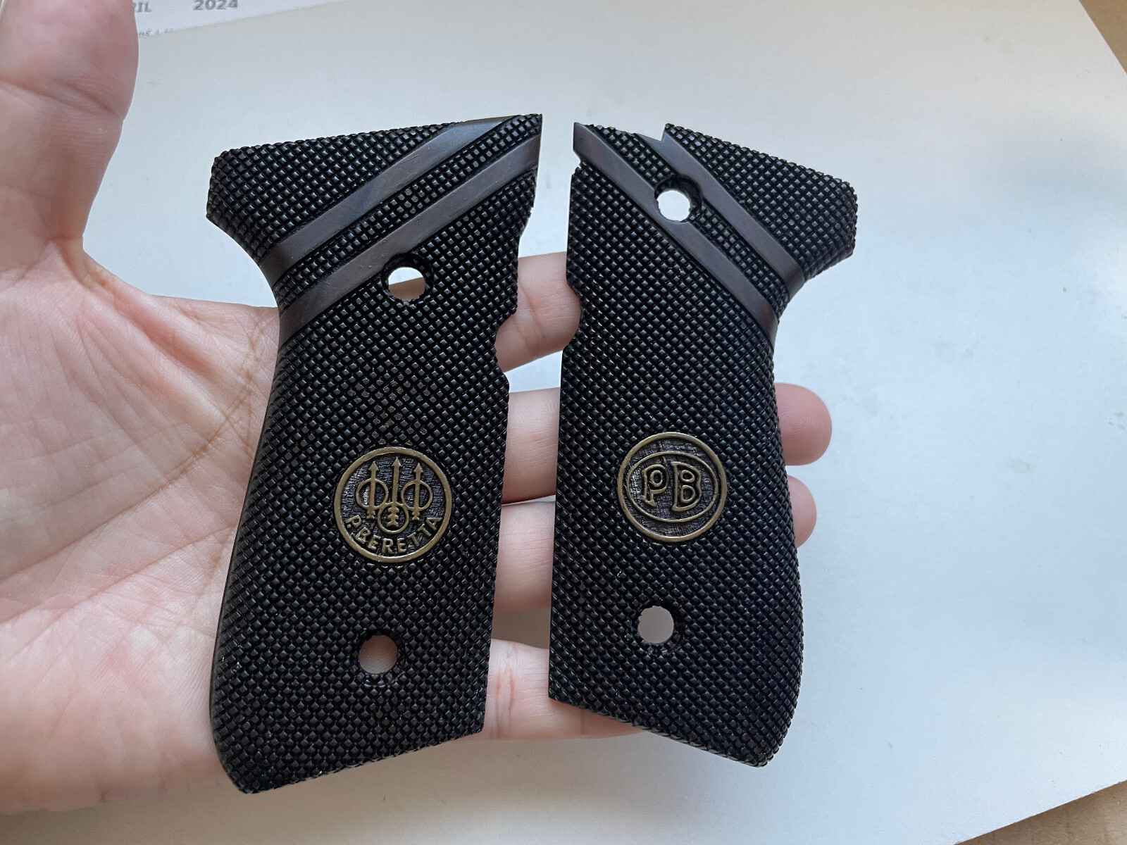Black wood checker Grips For Beretta Model 92, 96, M9 Full Size handmade#02