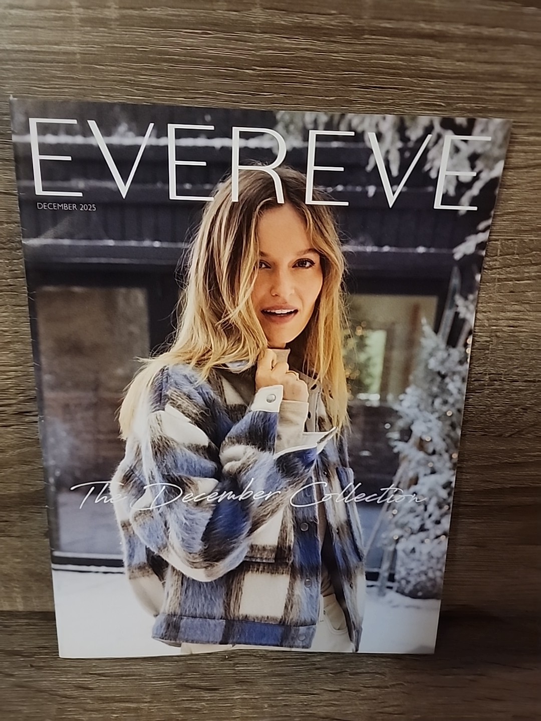 EVEREVE Women's Fashion & Accessories CATALOG December 2025 - 28 Pages