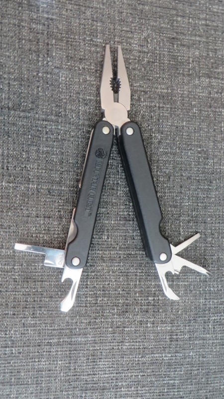 Multi Tool W/Case - Mountain Quest - Smaller 4 inch Tool