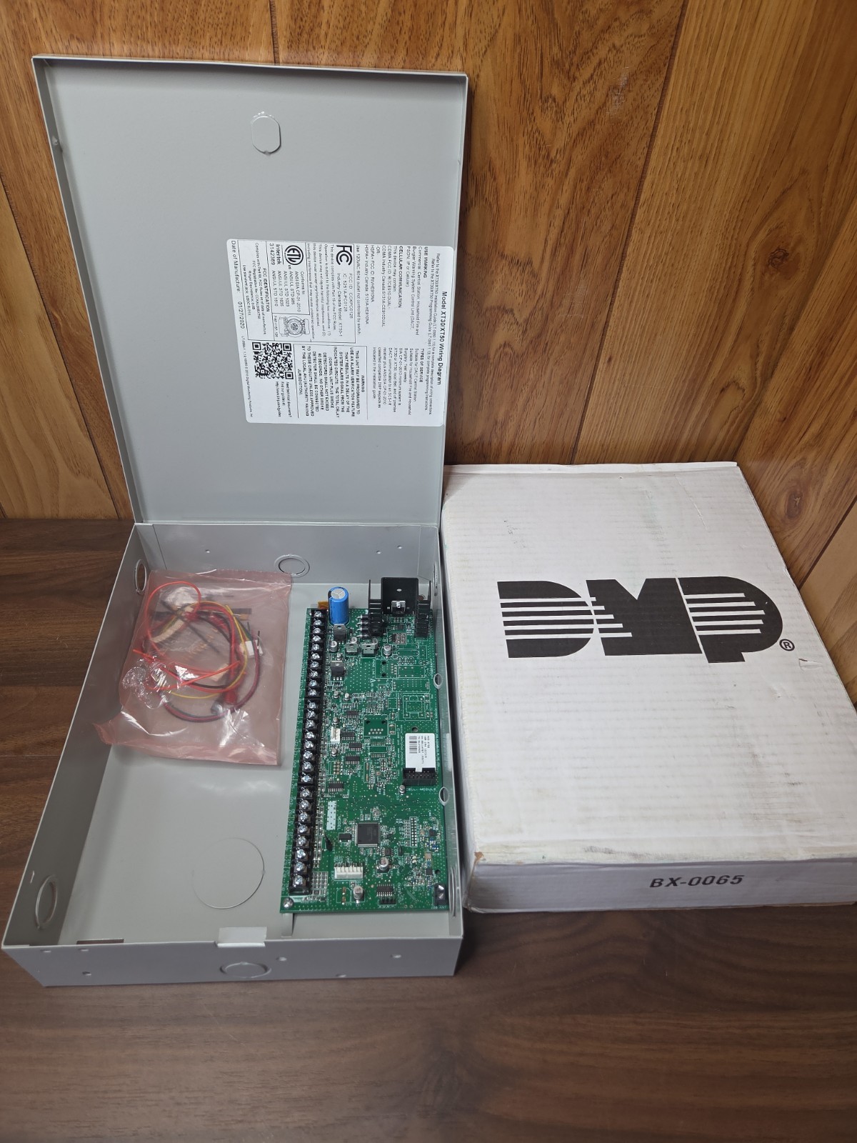 DMP XT50S-G XT50 BOARD With Gray Enclosure Used One Day Working