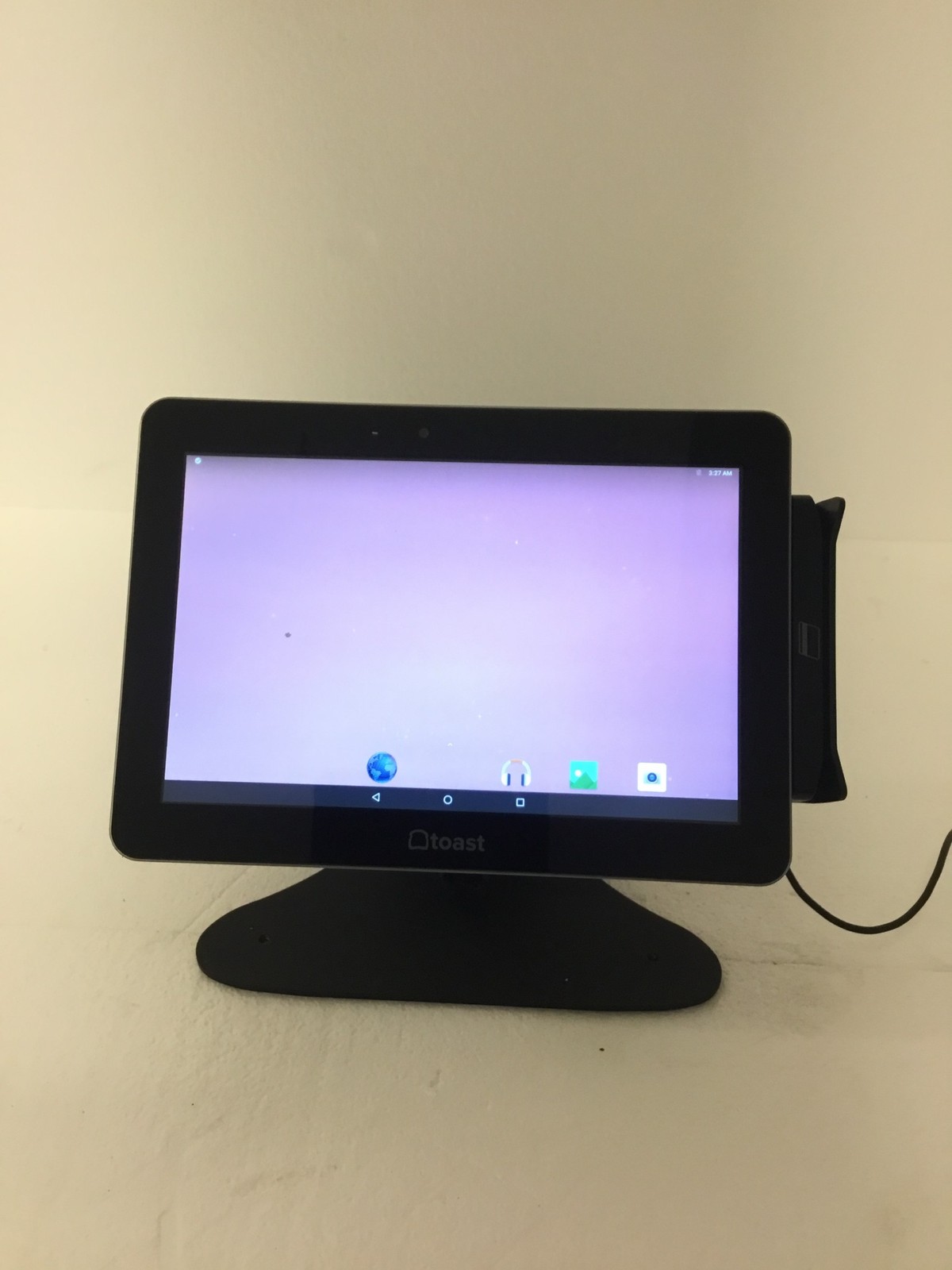 ELO ESY10i1B 13.3" Touch POS System, 32 GB,WIFI,Credit Card Reader,WCAM,No AC